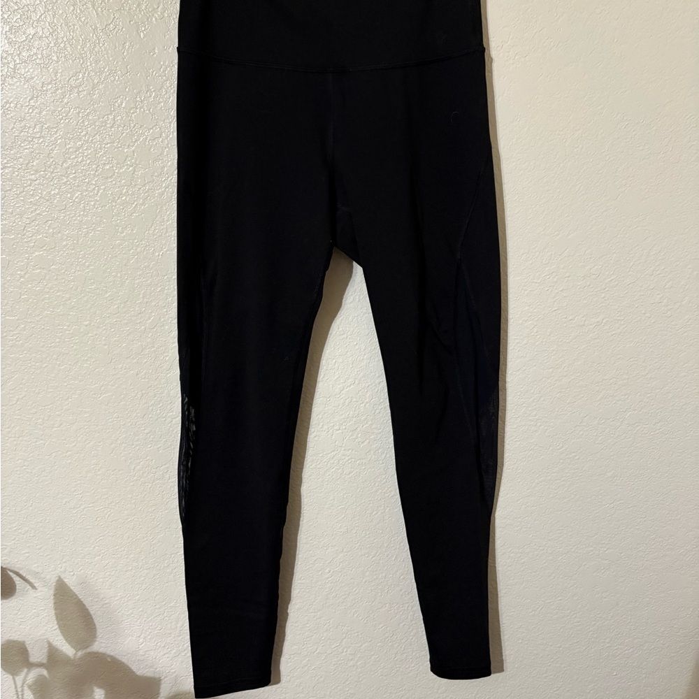 Old Navy Black High-Waisted Mesh Inlay Leggings